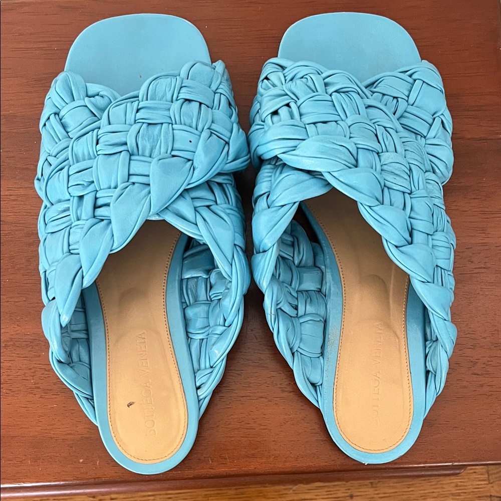 Bottega Veneta Turquoise Woven Sandals 39
